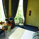 فندق Domaine Du Breuil 3*
